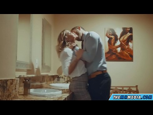 ❤️ როცა მკერდი ქერა აცდუნებს საჯარო საპირფარეშოში პორნო ka.port-amurasso.ru
